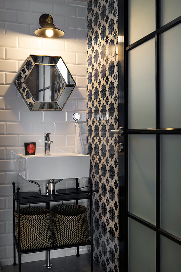 Bathroom Design Ideas: 10 Feature wall tiles, wallpaper, wall paint