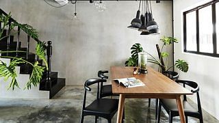 low ceiling, pendant lamp, dining table