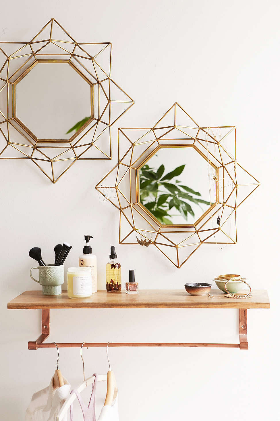 9 Stylish Wall Mirrors Every Homeowner Should See - Home & Decor Singapore