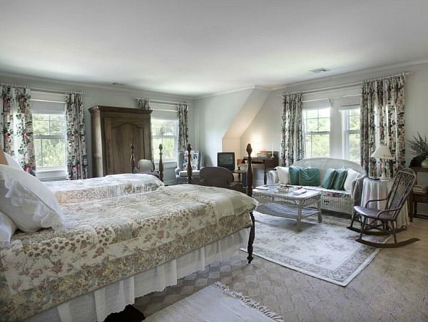 Iconic Grey Gardens In Hamptons With A 28m Price Tag Home