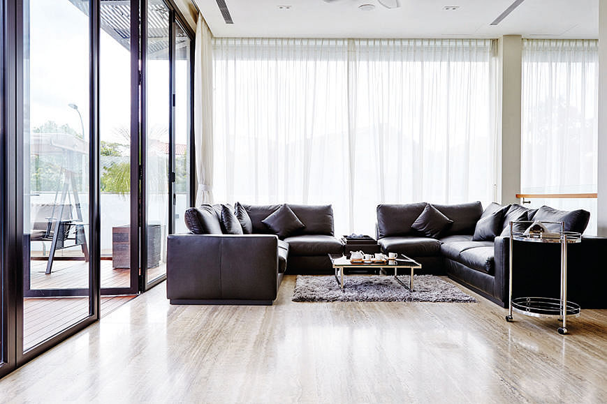 Modern Home With An L Shape Sofa
