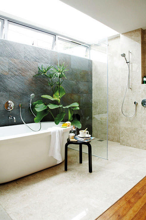 resort-style-bathrooms-that-will-make-you-feel-like-you-re-on