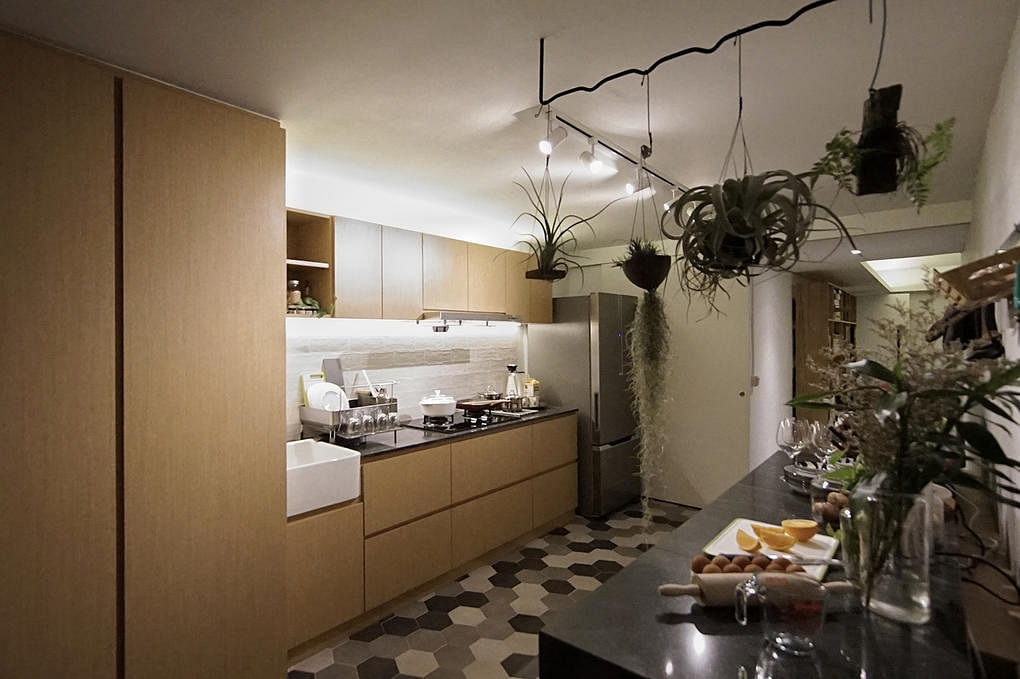 Kitchen Design Ideas From These 13 Hdb Homes Home Decor Singapore