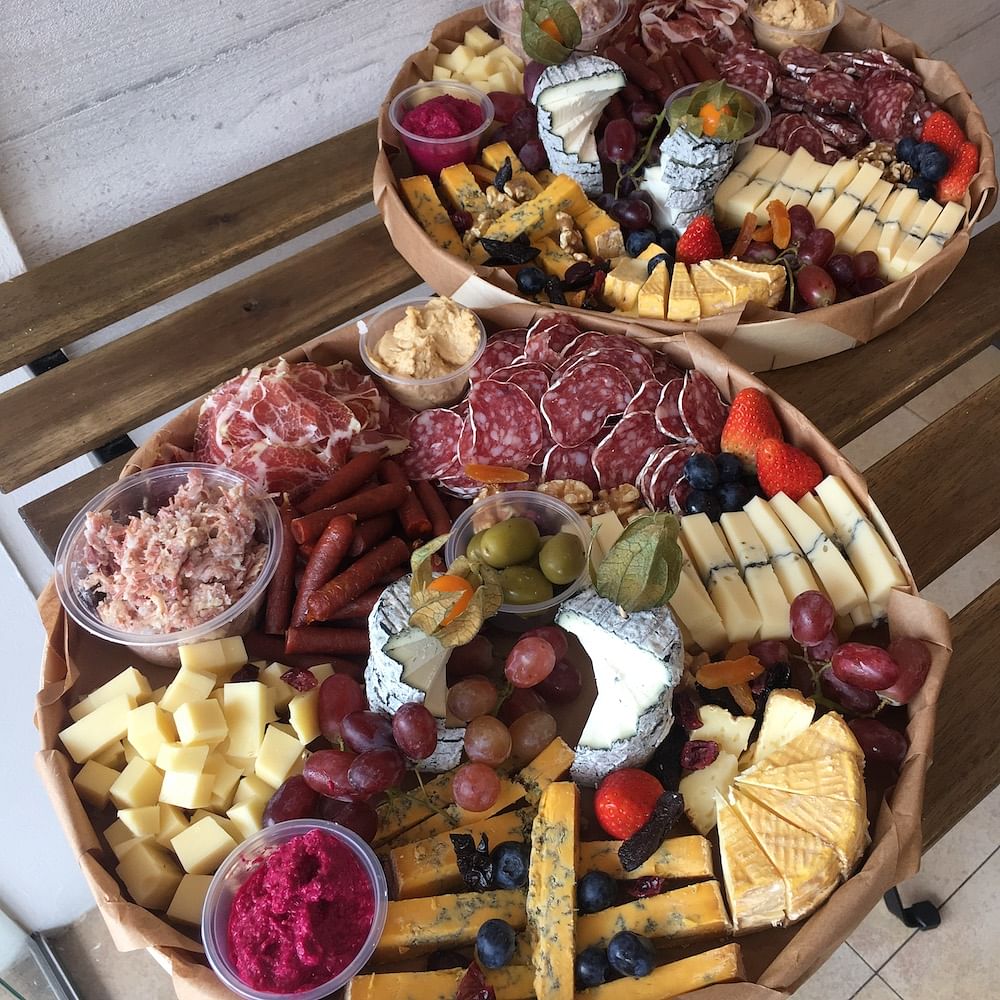 How to create the perfect cheese plate for a home party - Home & Decor ...