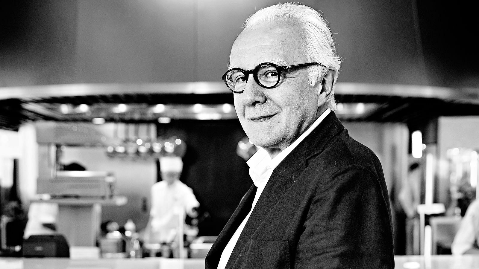 Alain Ducasse Restaurant in Raffles Hotel: On the value of the Michelin ...