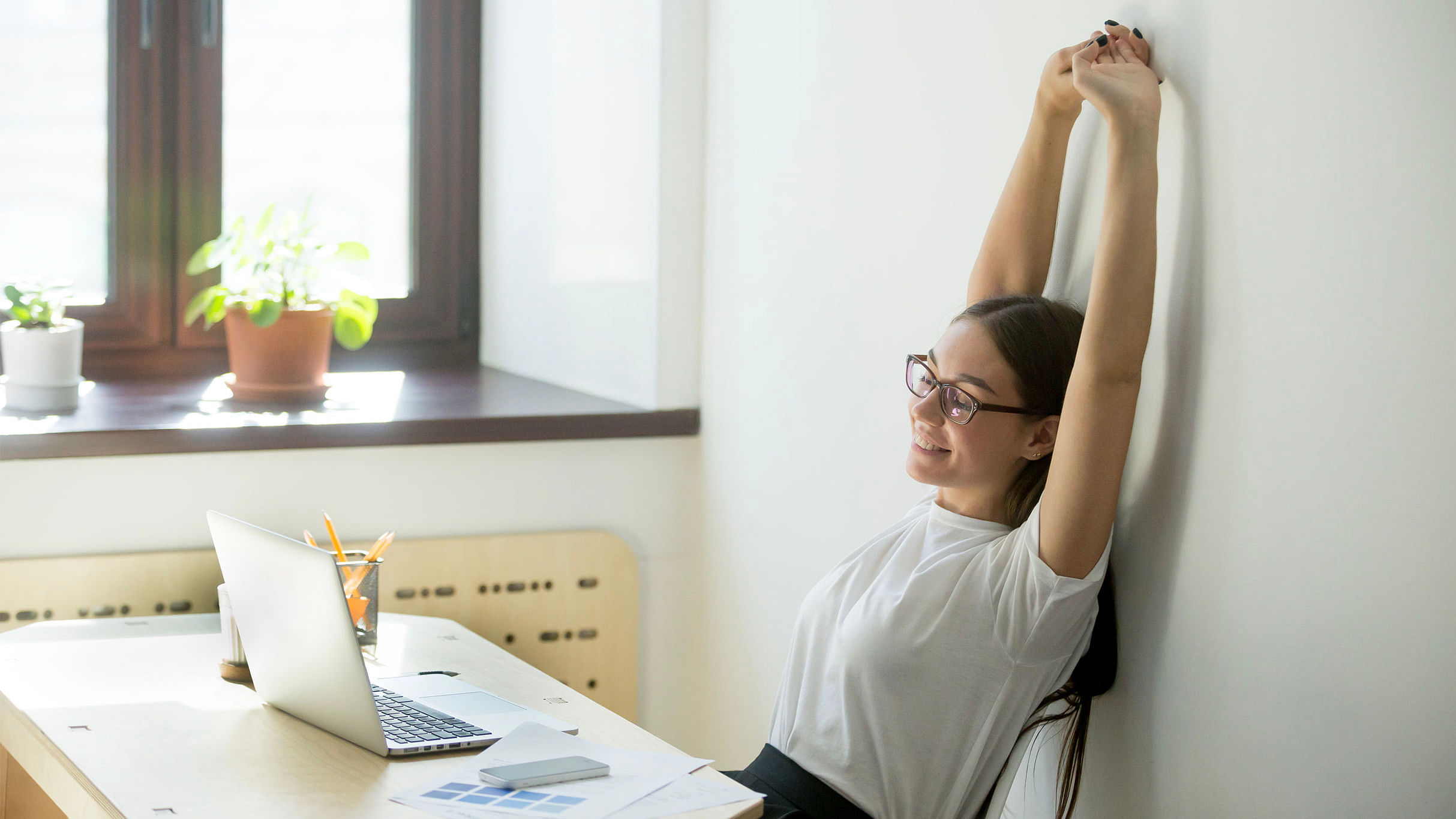 5-simple-stretches-to-keep-a-good-posture-when-you-re-sitting-at-your