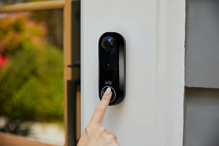 arlo essential wireless video doorbell review